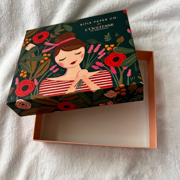 RIFLE PAPER CO. + L'OCCITANE EN PROVENCE colaboration  product Box - Picture 5 of 11